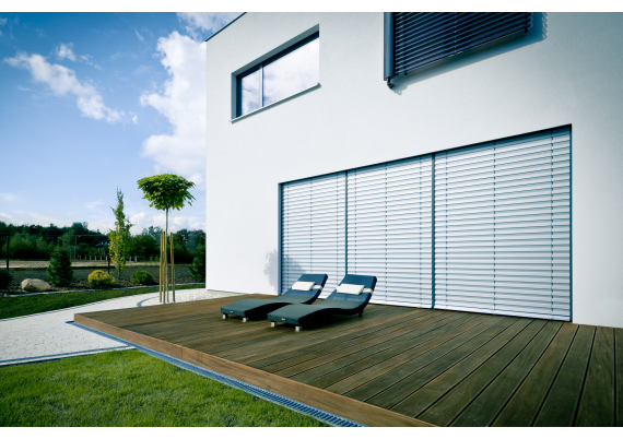 Facade horizontal blinds